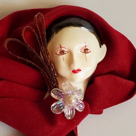 Vintage Geisha Girl Mask Brooch - Picture 5 of 11